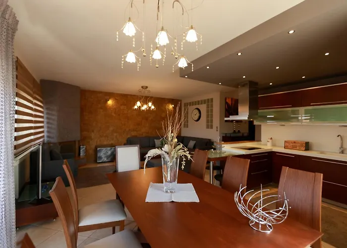 ιωάννα 3 * Mesimérion